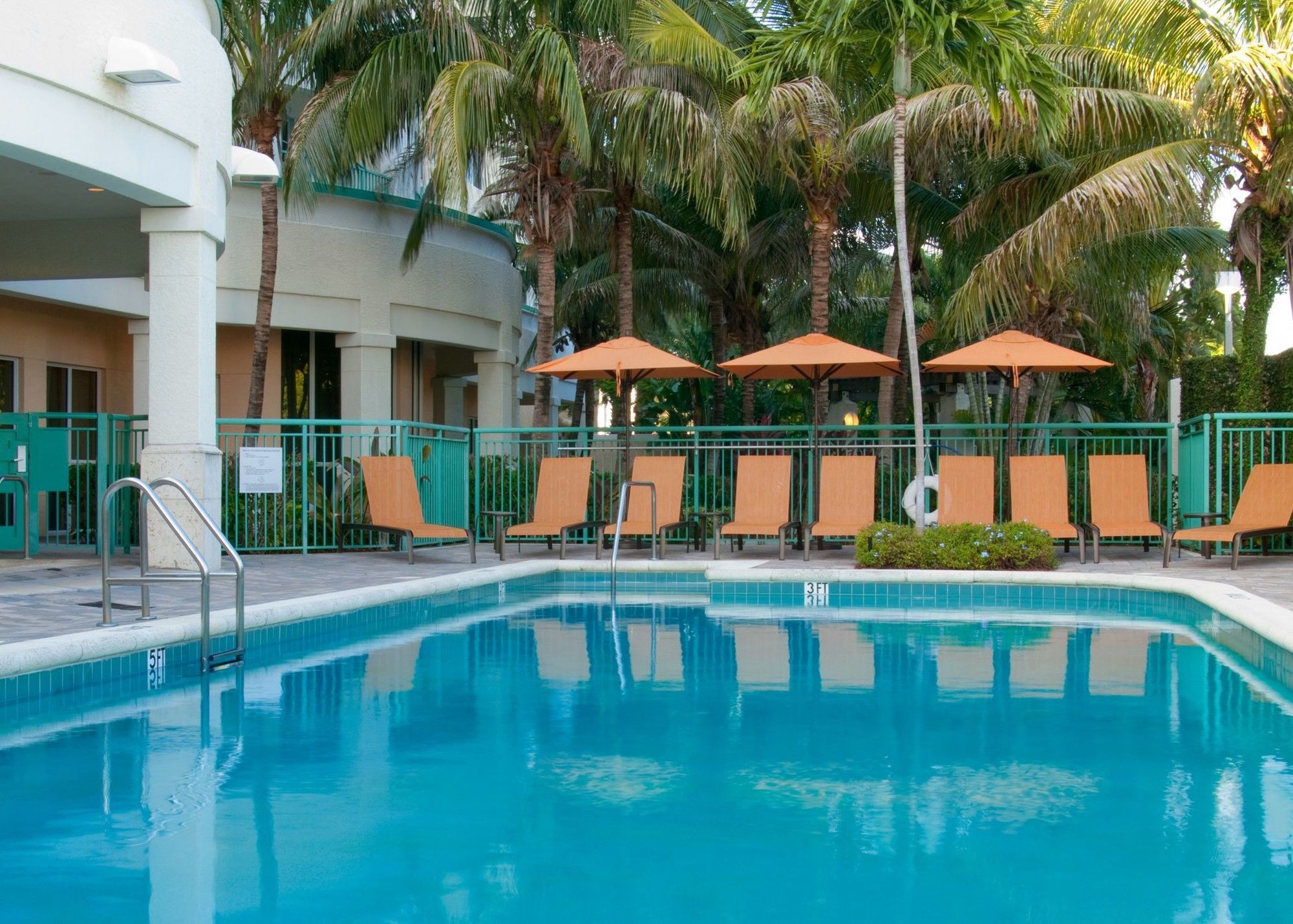 Courtyard By Marriott Fort Lauderdale Airport & Cruise Port Dania Beach Einrichtungen foto
