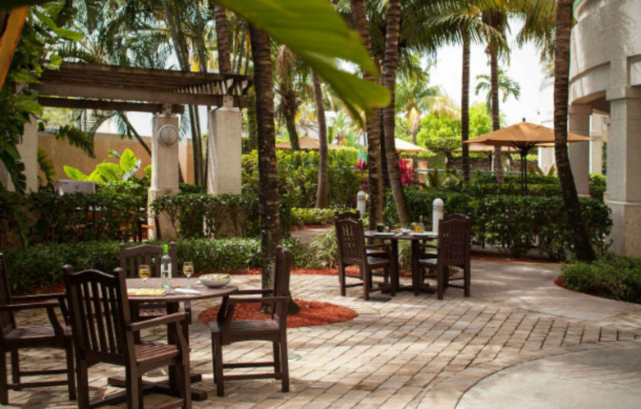 Courtyard By Marriott Fort Lauderdale Airport & Cruise Port Dania Beach Exterior foto